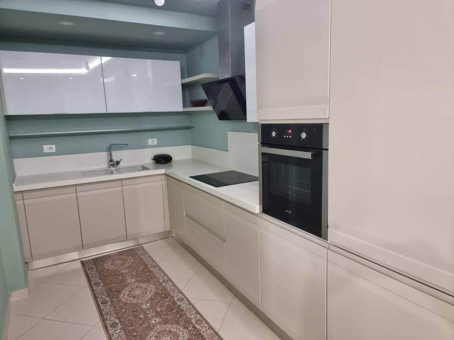 Two Suns Apartament ساراندا المظهر الخارجي الصورة